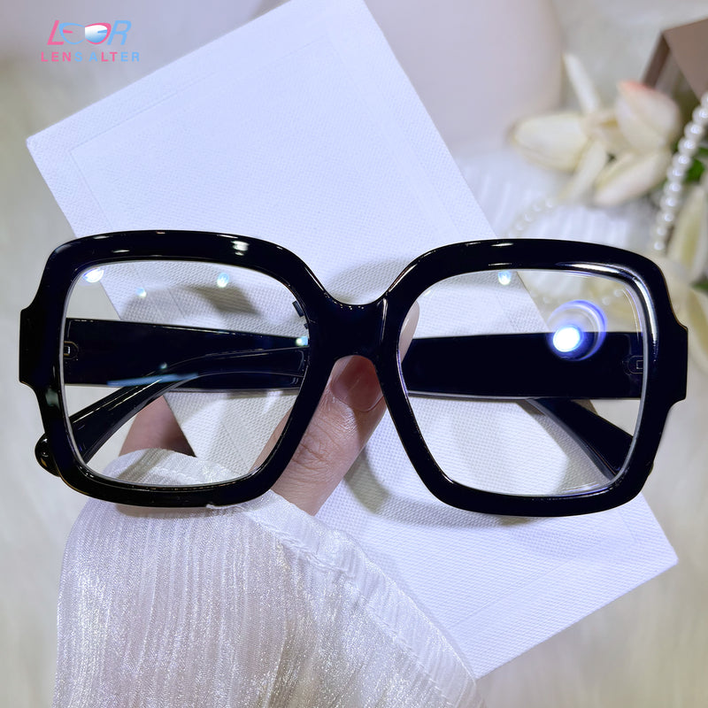 Elara Eyeglasses