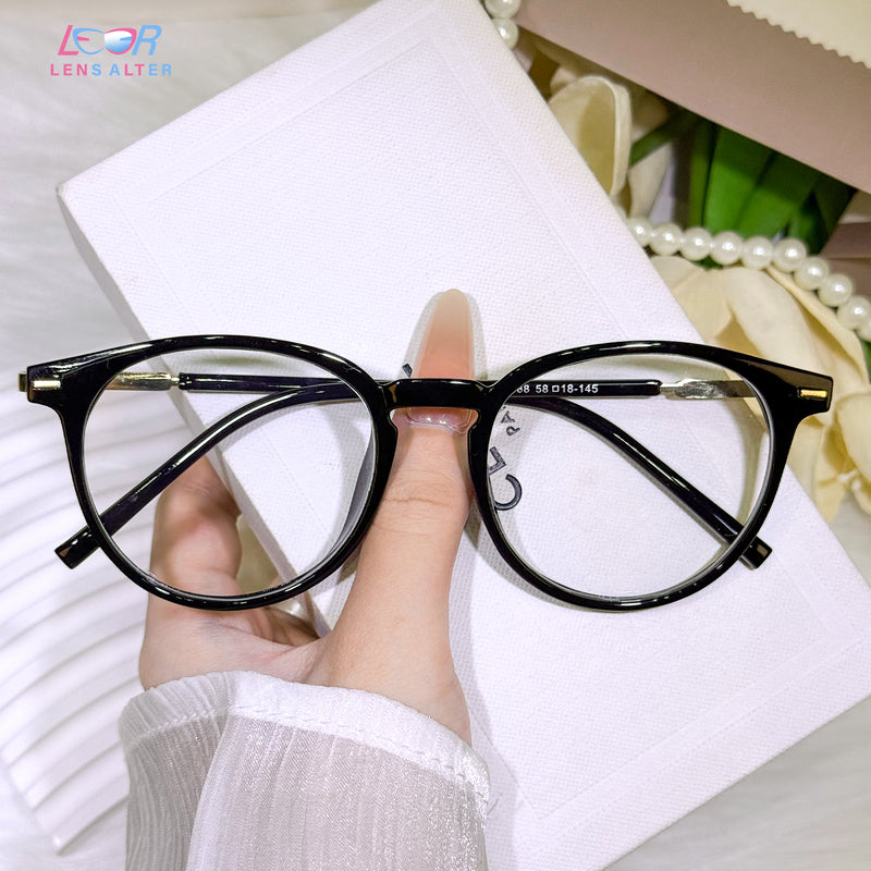 Morrig Eyeglasses